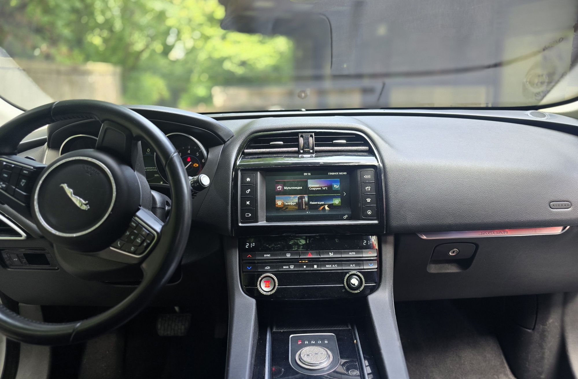 Продам Jaguar f-pace 2018