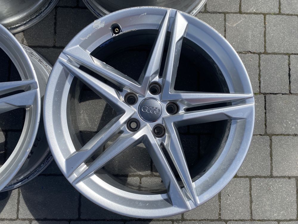 4× Felgi aluminiowe Audi A4 A5 A6 Skoda VW Golf 8" x 18" 5x112 ET 40
