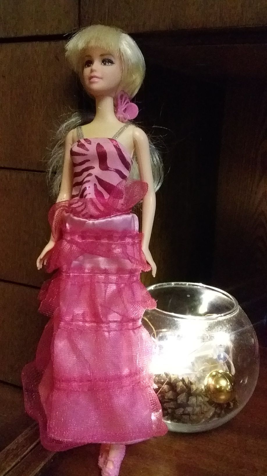 Новая кукла в красивом платье лялька Барби