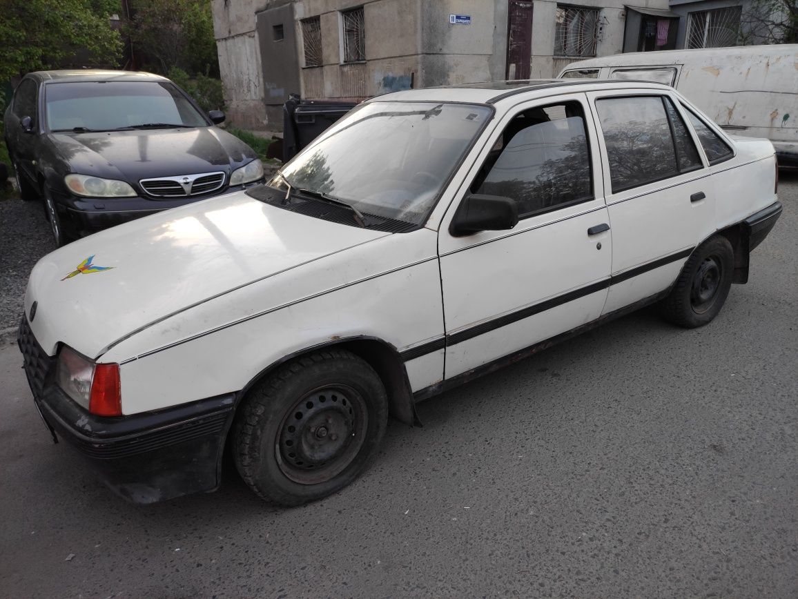 Opel Kadett 1.3 1986год