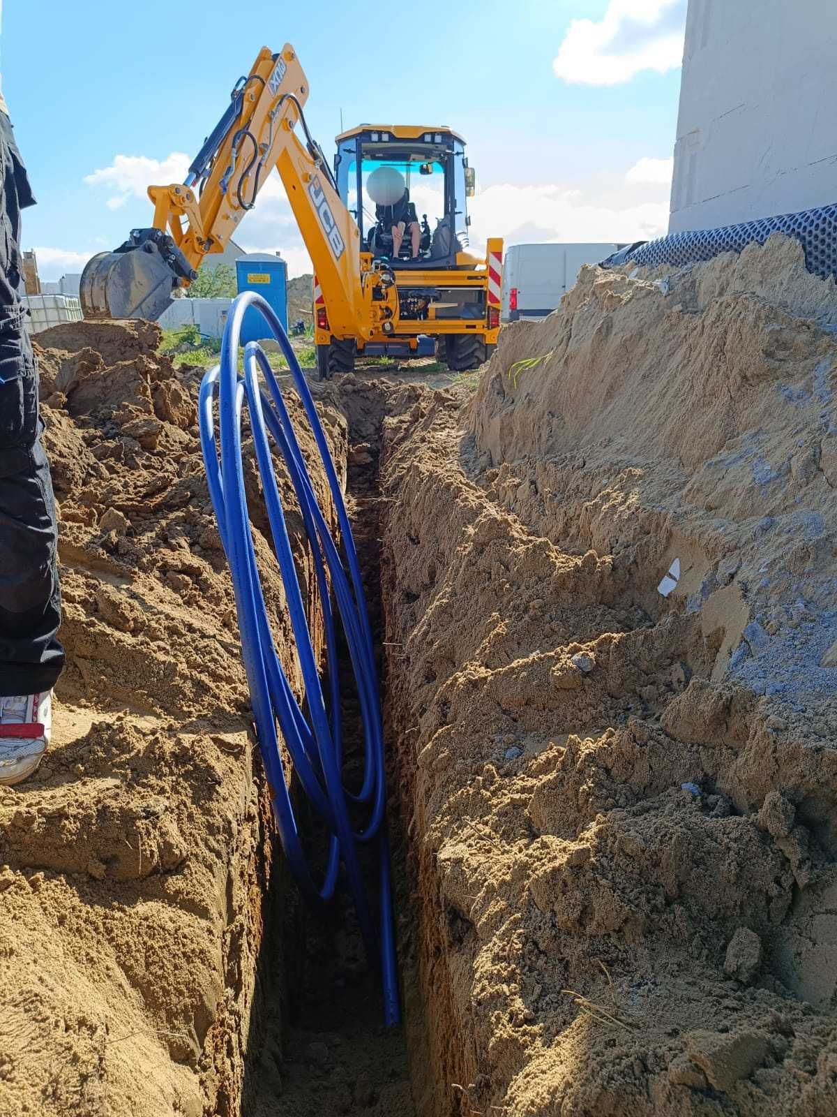 Wynajem koparko-ładowarki JCB 3CX koparka ładowarka wykopy Pszczółki