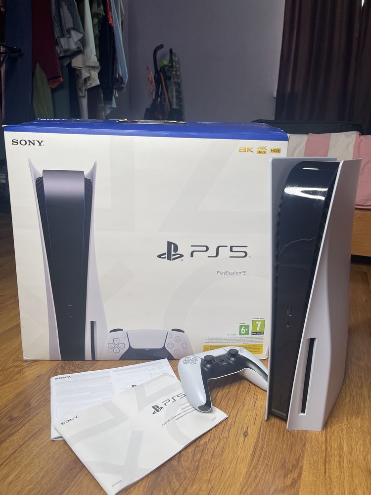 PlayStation 5 (PS5)