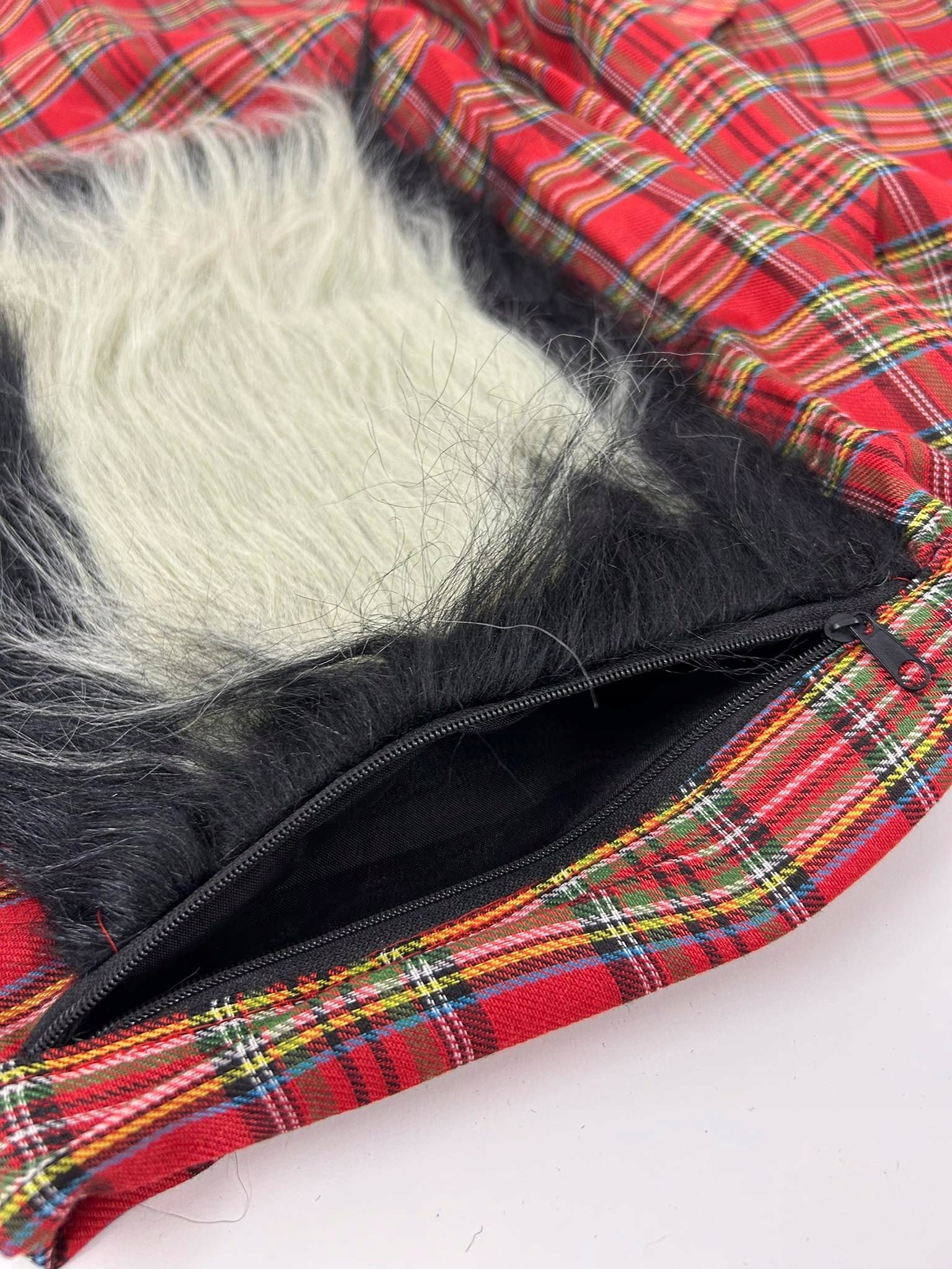 Męskie przebranie tradycyjna szkocka spódnica w kratę dla mężczyzn.
