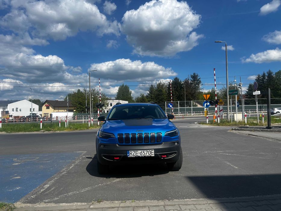 Jeep Cherokee Trailhawk 3.2 V6 2022 r. 4x4 .  LPG . 44 000 km .