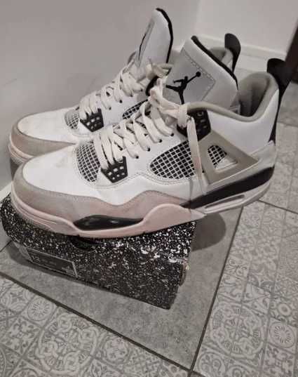 jordan 4 retro Size 38