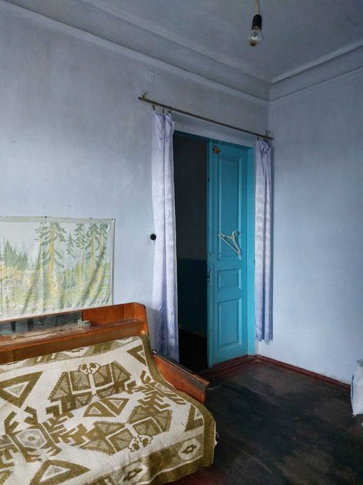 Продам 2-кімнатну квартиру, окремо кухня, коридор 47 кв. м.