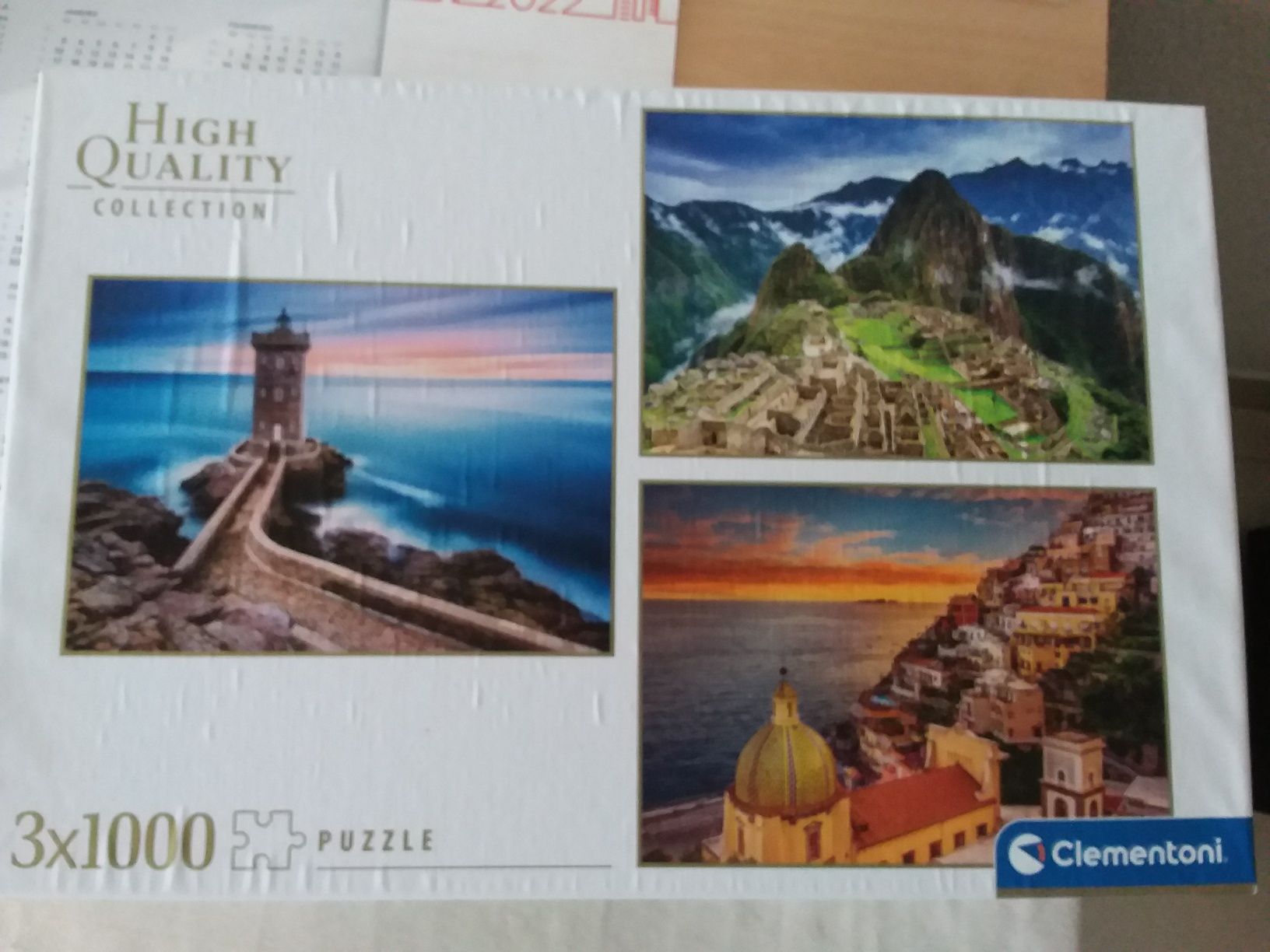 Caixa com 3 Puzzles de 1000 peças