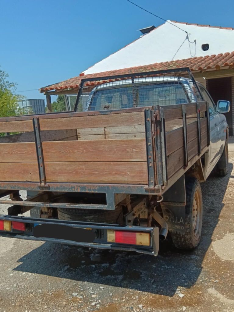 Mitsubishi Strakar L200