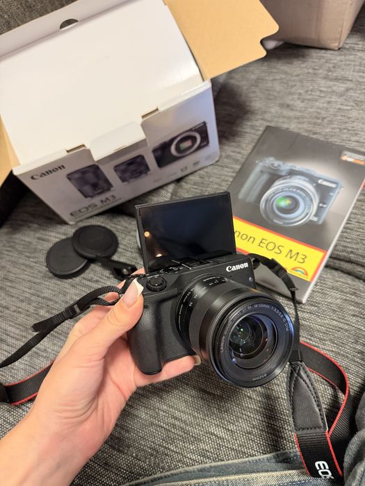 Фотоапарат Canon eos m3