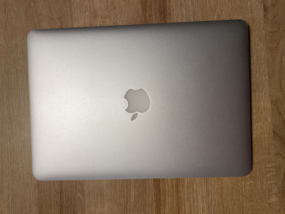 MacBook Air 13.3 A1466/128GB