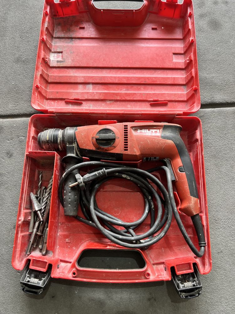 Máquina de furar HILTI