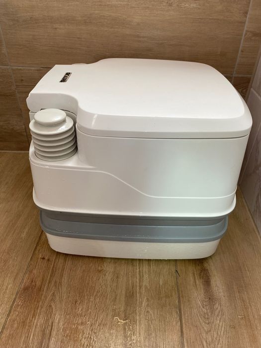 Toaleta Porta Potti Qube 145