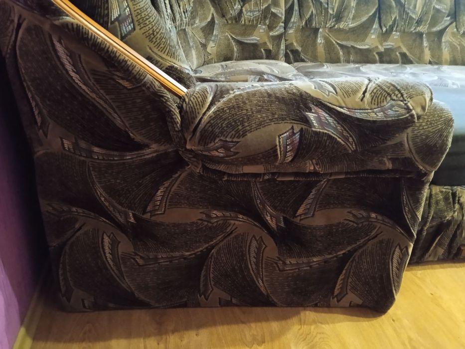 Кутовий диван продам