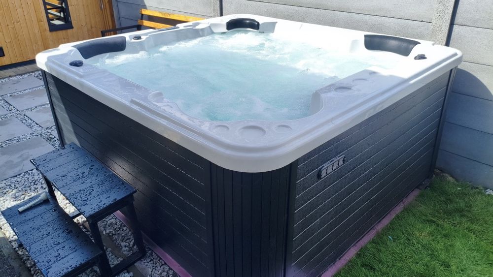 Ekskluzywne Jacuzzi 5 osobowe, Balboa WIFI, 94 dysze