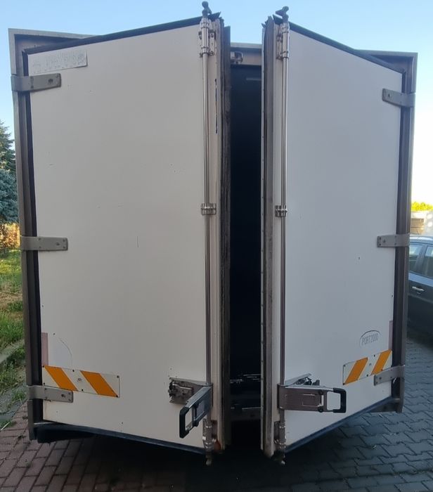 Kontener Chlodnia 6m z agregatem Carrier 380V grube drzwi