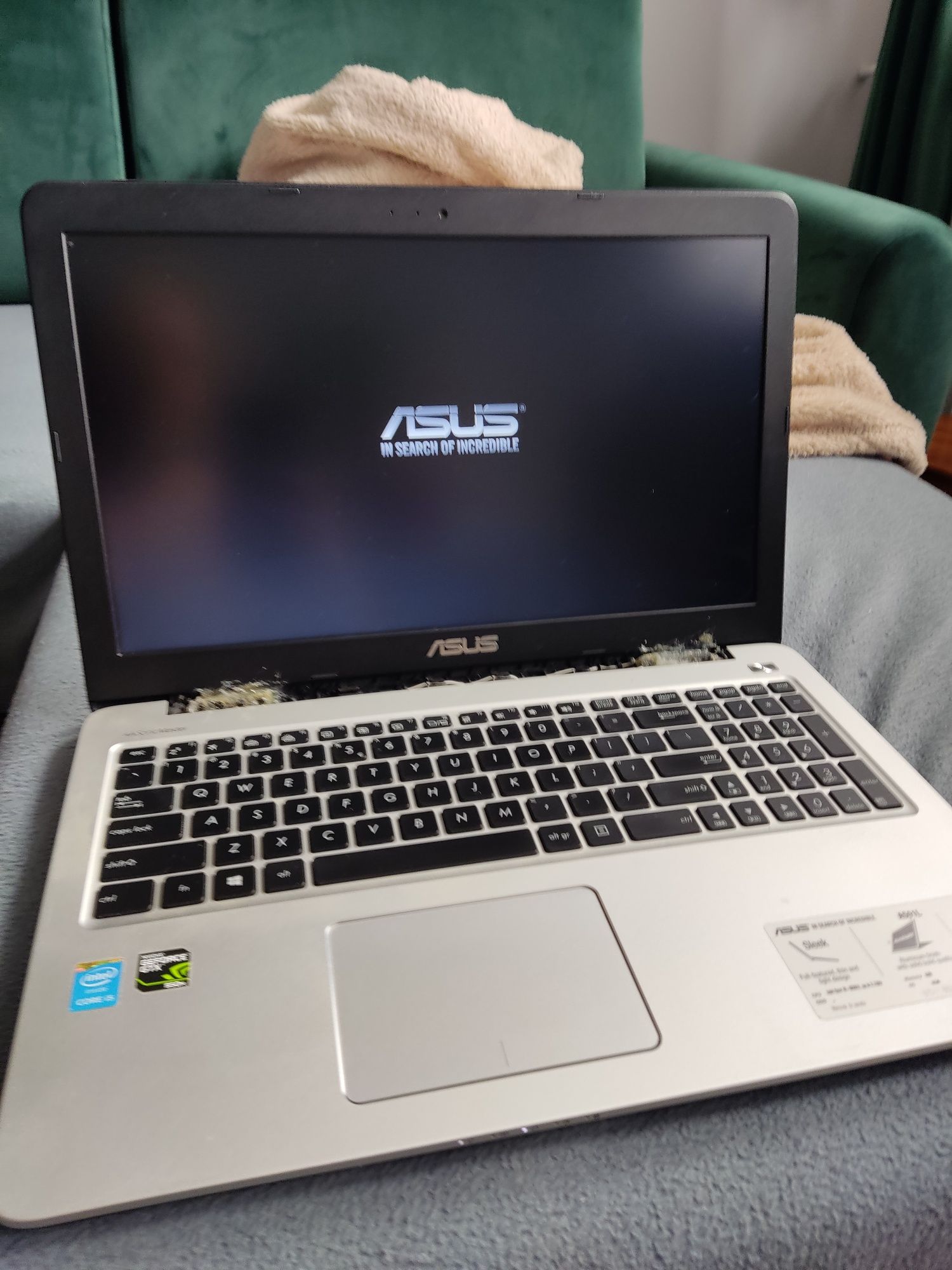 Laptop ASUS 500L