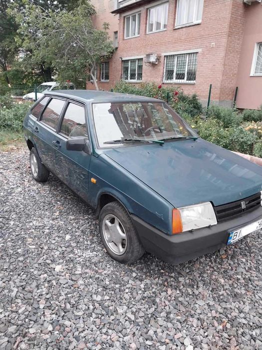 Автомобіль Ваз 21093