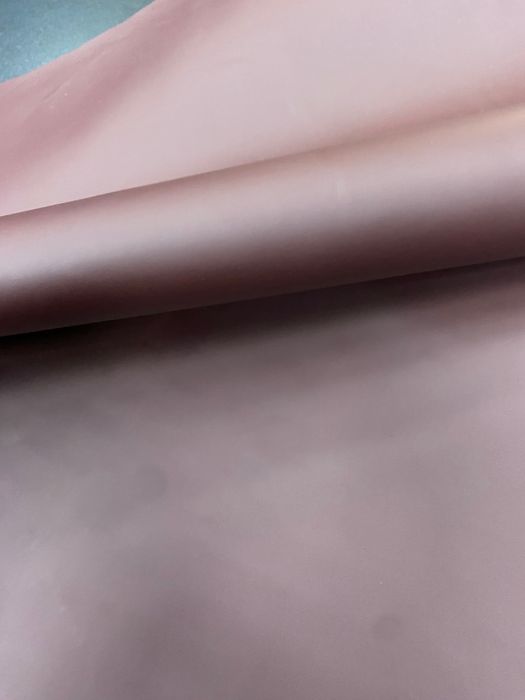 Продам натуральную кожу цвет бордо