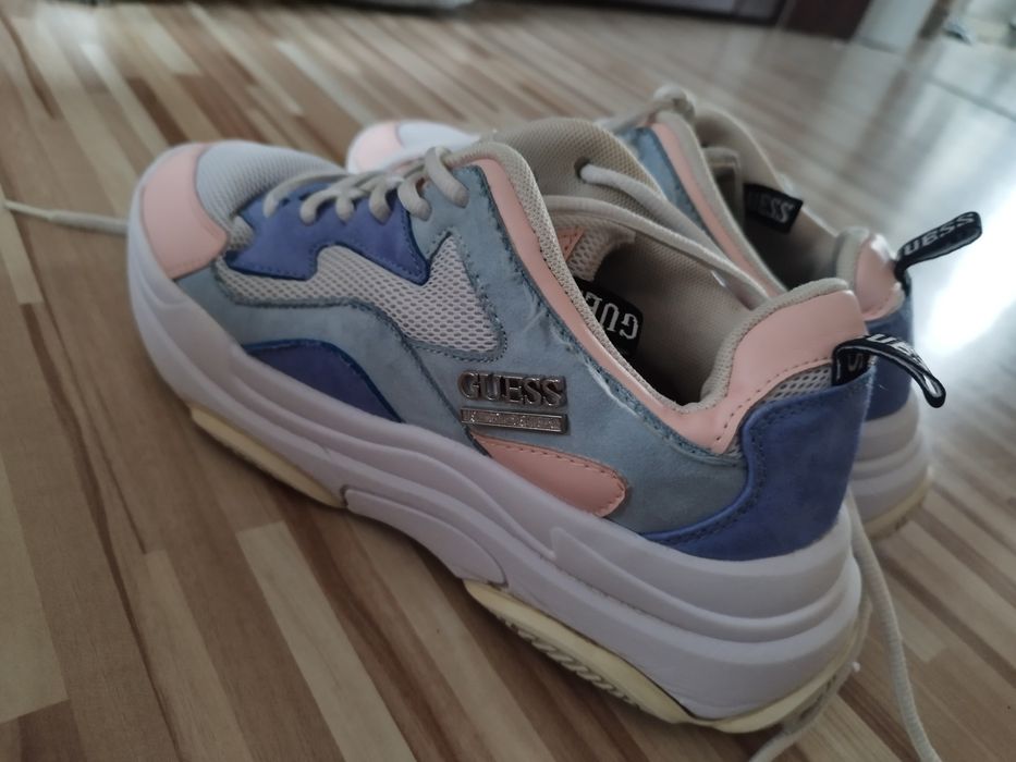 buty marki guess
