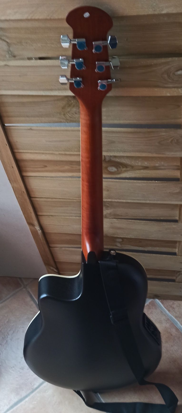 Sprzedam gitarę elektryczną