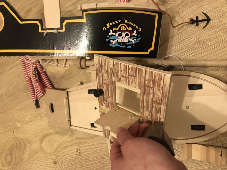 Drewniany Okręt piracki mnóstwo dodatków model do sklejania