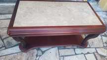Mesa centro mármore e mogno 88x48x42cm