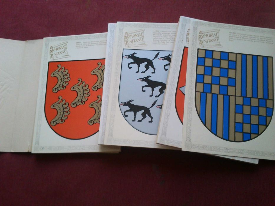 72 Postais-Colecção de Brasões do Armorial Lusitano-Zairol