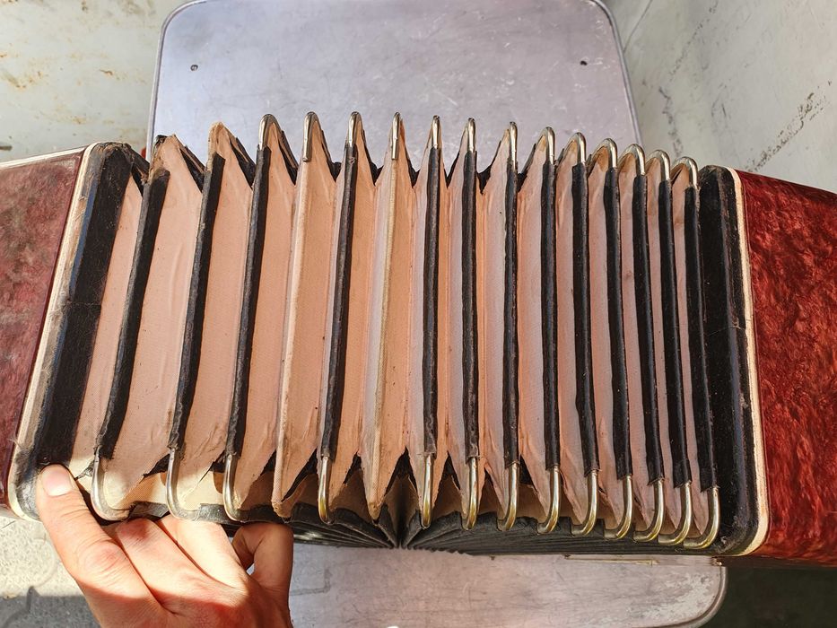 Баян, аккордеон "Полісся" требует реставрации