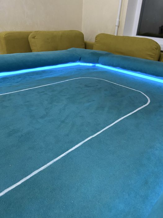 Стіл для гри в покер