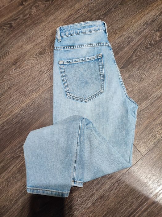 Одяг штани МОМ джинси