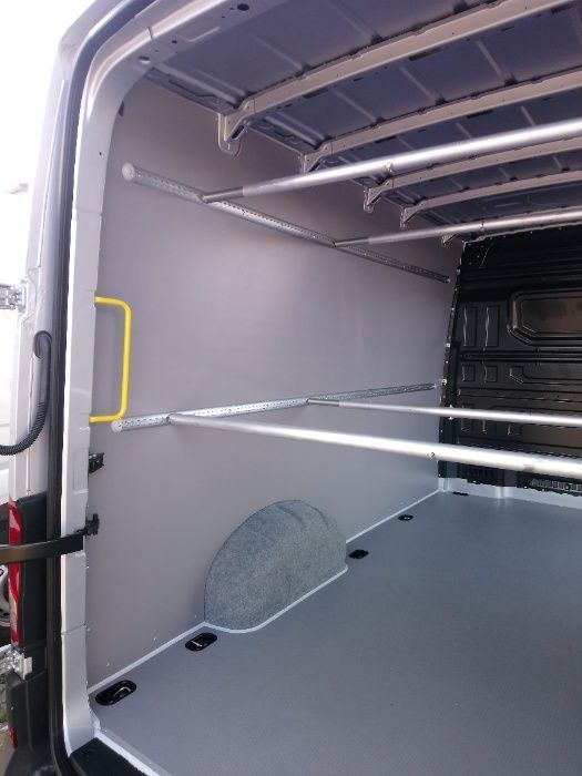 VW Crafter L4H3 Zabudowa PREMIUM przestrzeni ładunkowej auta