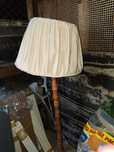 Lampa stojąca podłogowa