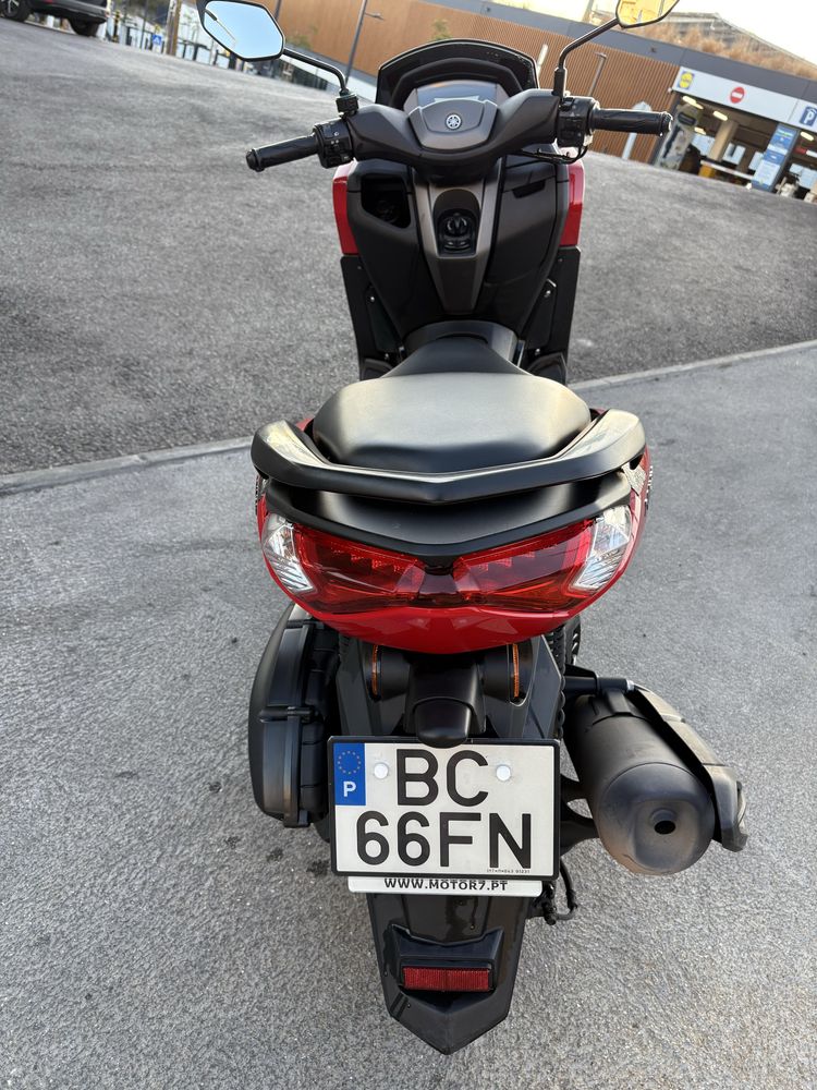 YAMAHA NMAX 125