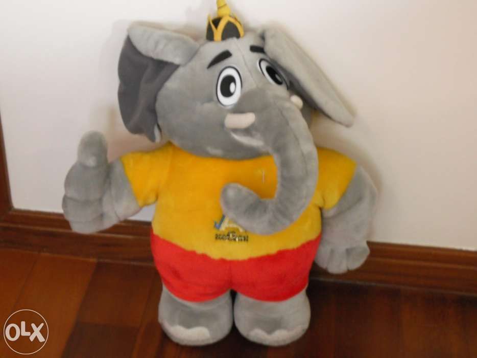 Bonecas e Peluches - Peluche elefante