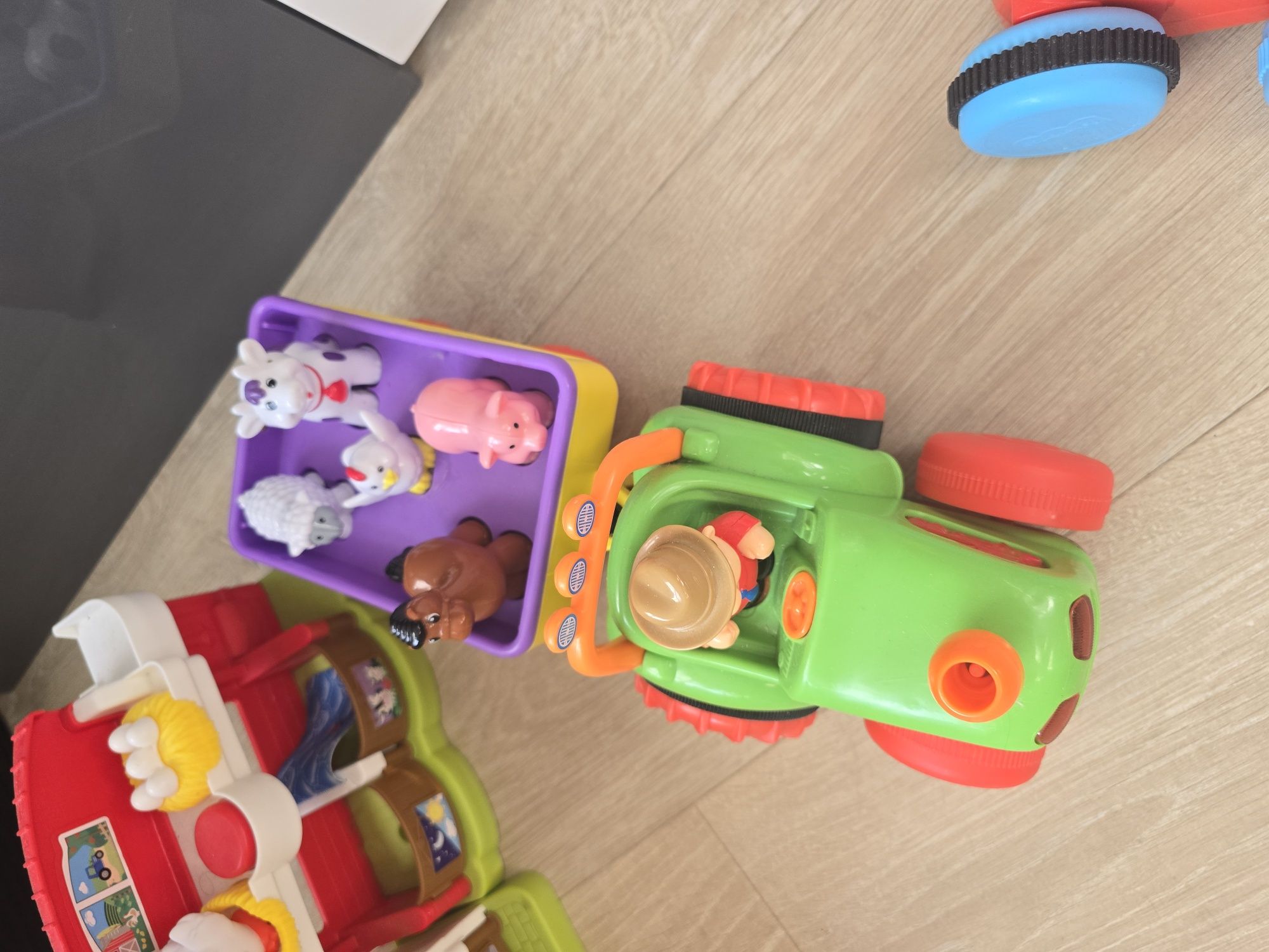 Zestaw Zabawek fisher price, farma, traktor, robot- odbior osobisty