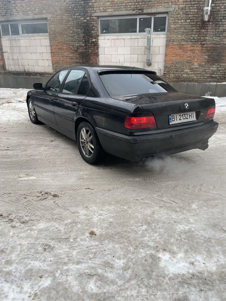 BMW 740 E38 4.4 бензин/газ