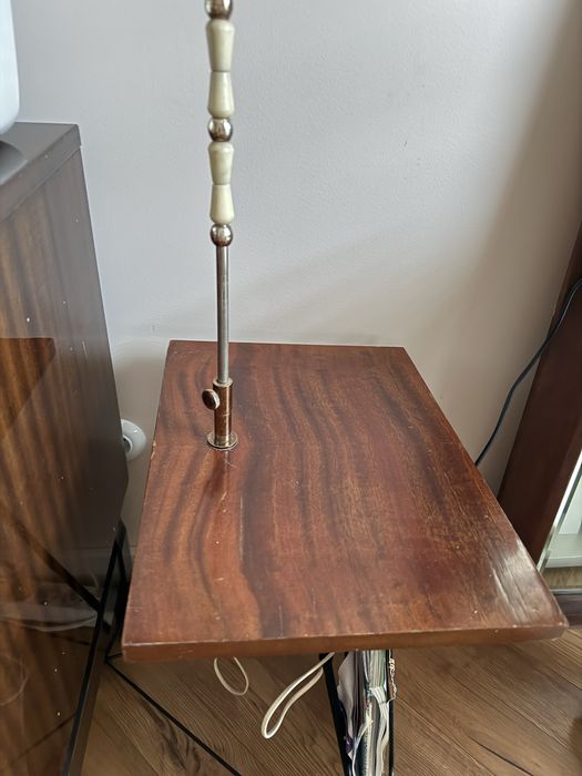 Lampa stojąca z gazetnikiem vintage prl