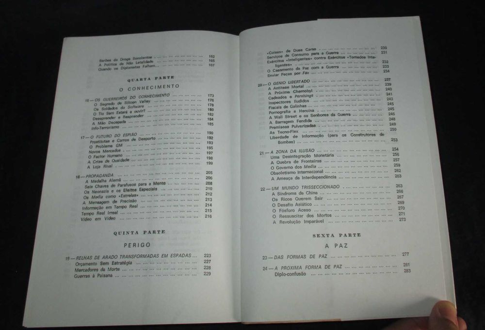 Livro Guerra e Antiguerra Alvin e Heidi Toffler