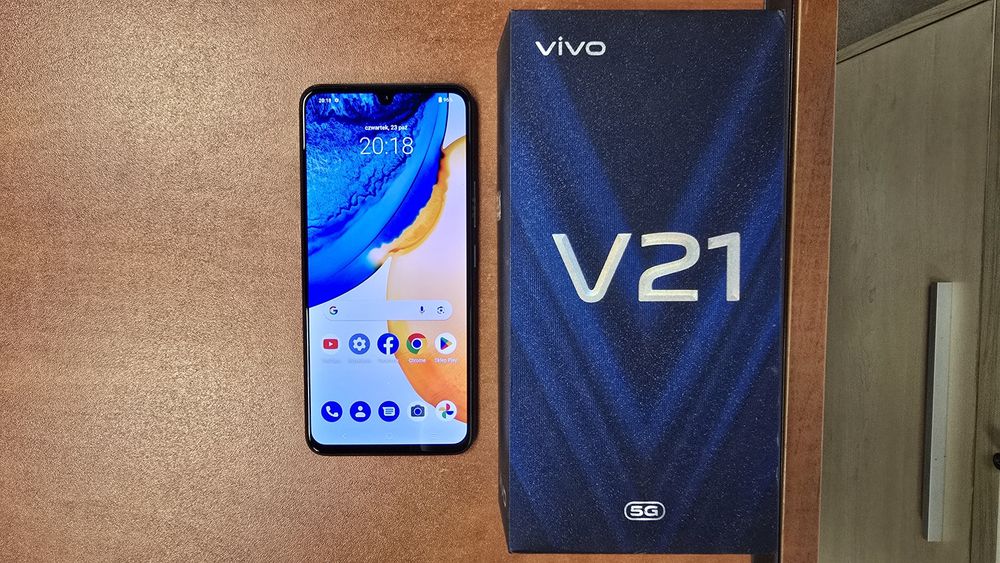 Vivo V21 5G Dual Sim 128GB/8GB RAM niebieski, stan bdb