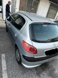 Vende-se Peugeot 1.0 2003