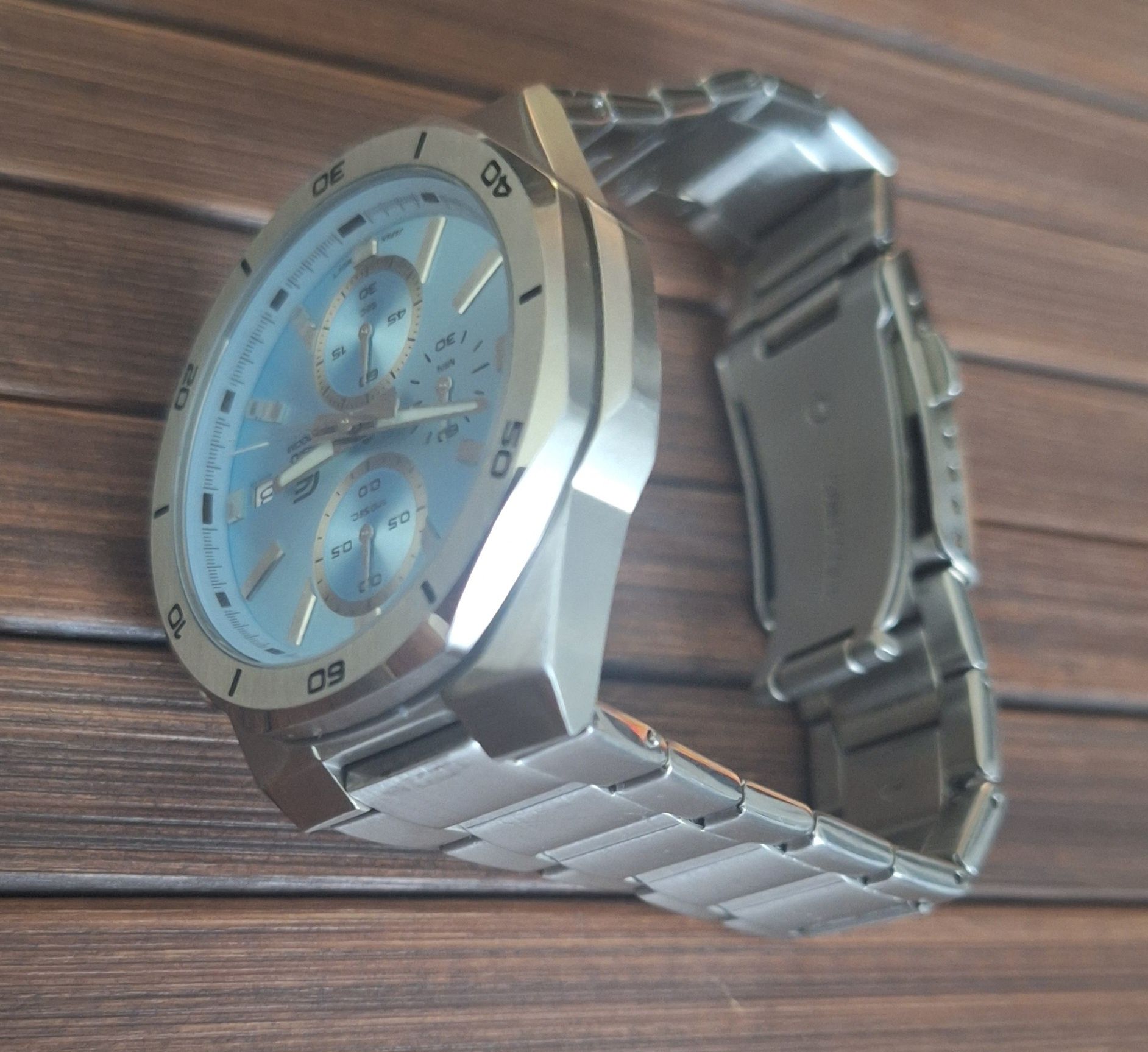 Casio edifice  EFV-640D-2BVUEF