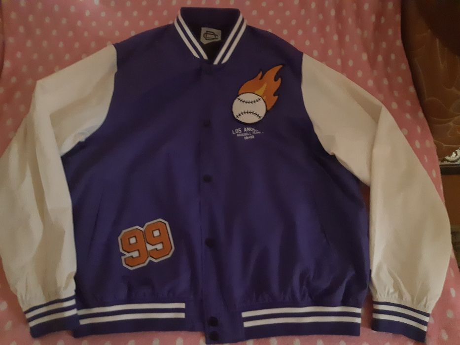 Курточка-бомбер весна-осінь