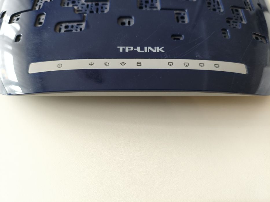 Router bezprzewodowy z firewall TP-LINK W8960N 300Mb/s stan bdb z WAN