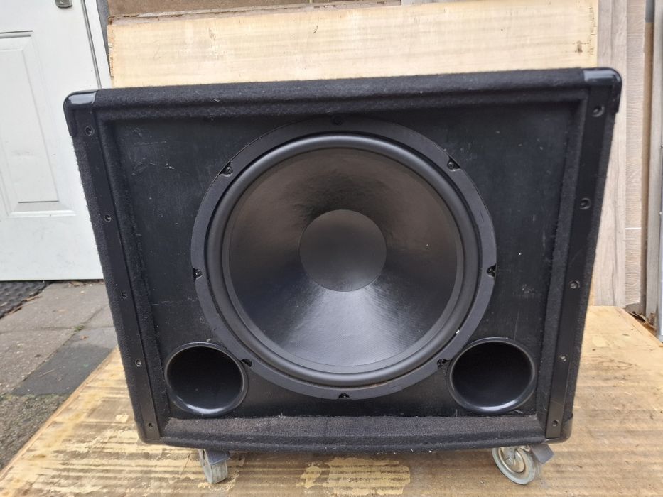 Subwoofer aktywny Samson db1500a