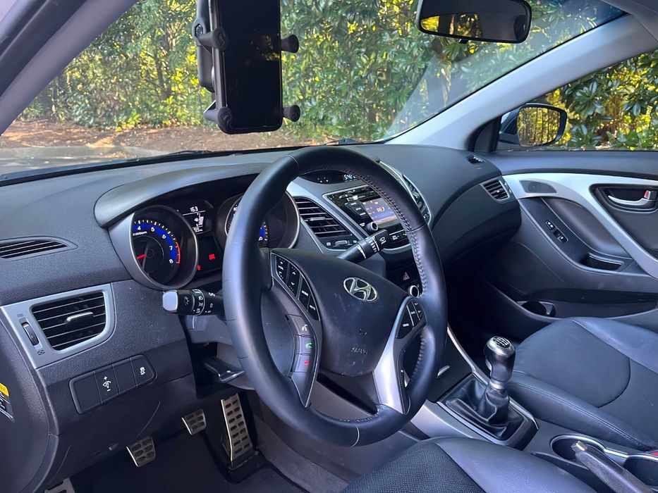 Hyundai Elantra Sport      2015