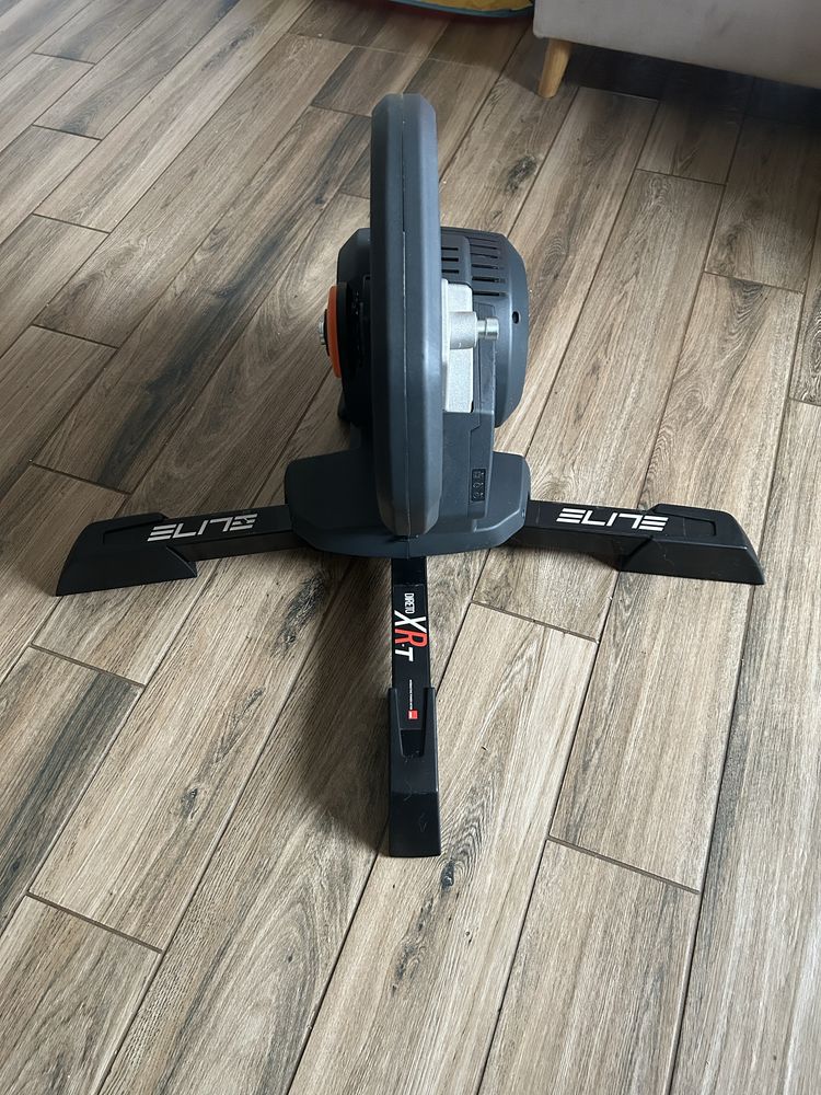 Trenażer interaktywny Elite Direto XR-T + Zwift COG