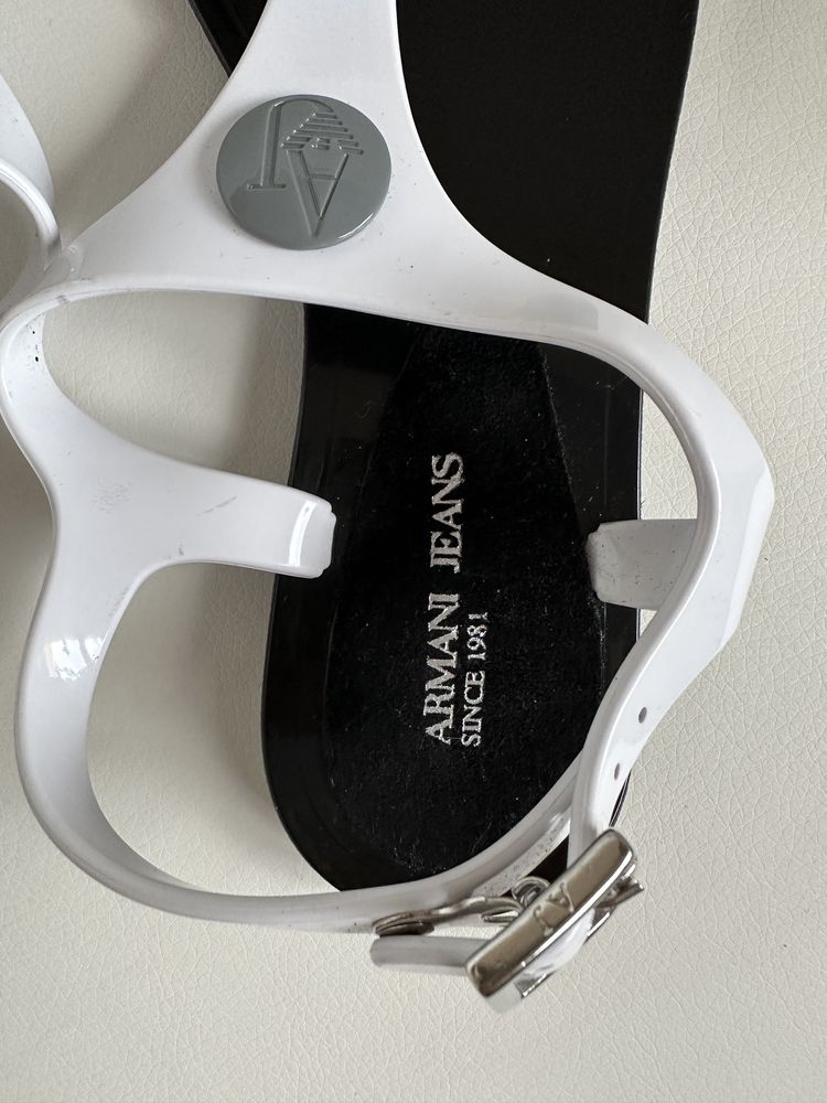 Sandały gumowe Armani Jeans 37