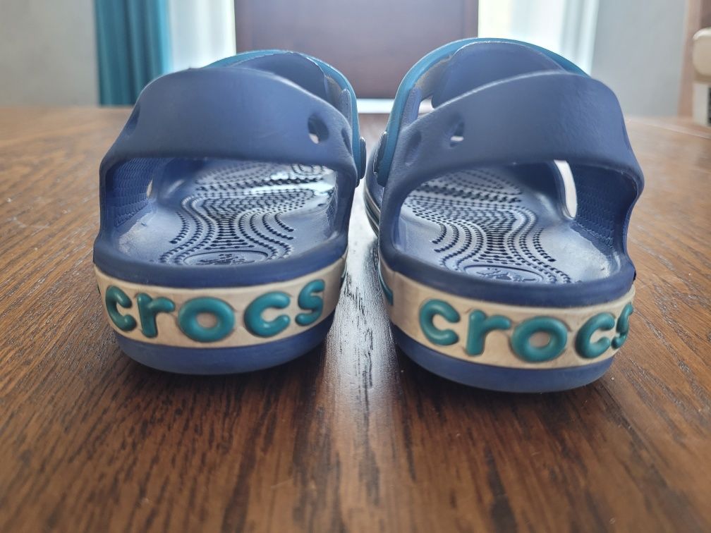 Sandałki crocs 9