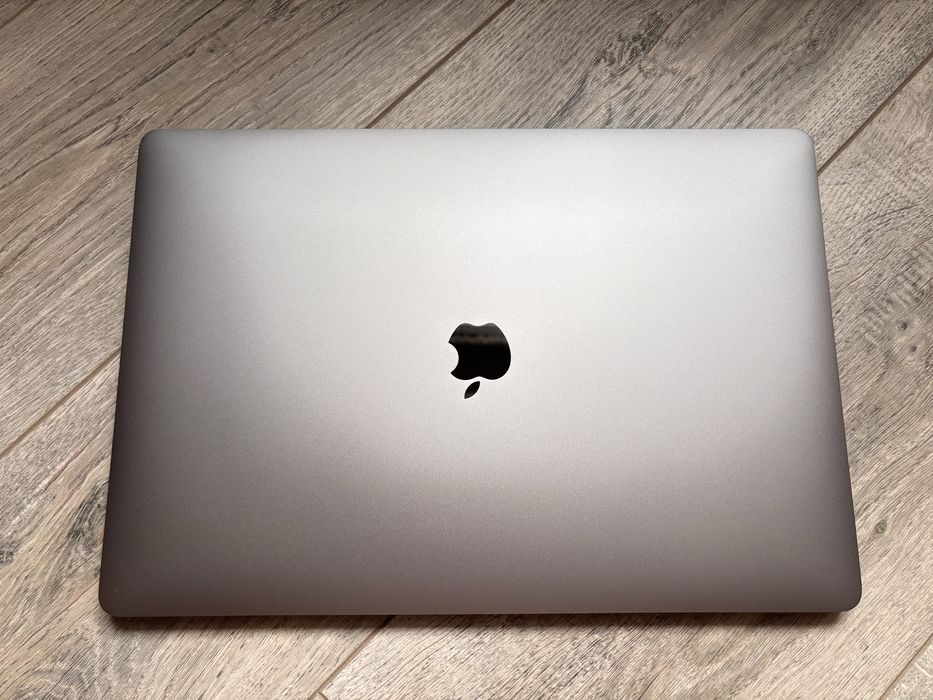 MacBook Pro 16'' 2019 A2141 (i7/32/512)
