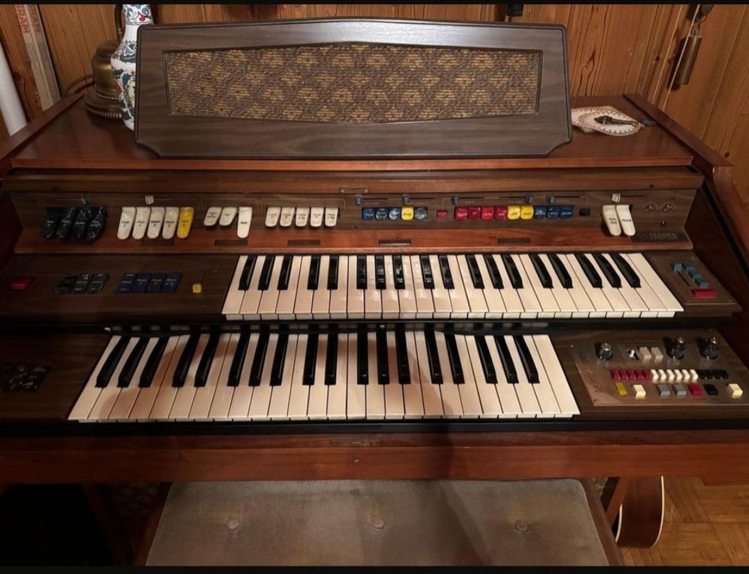 Organy  Orgel Farfisa